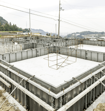 着工開始　基礎工事　写真