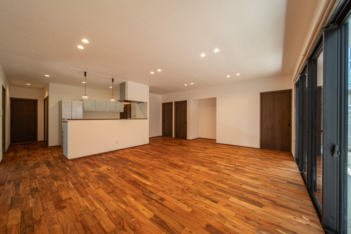 今の家族にちょうどいい住まいへ。フルリノベーションの平屋 アイチャッチ